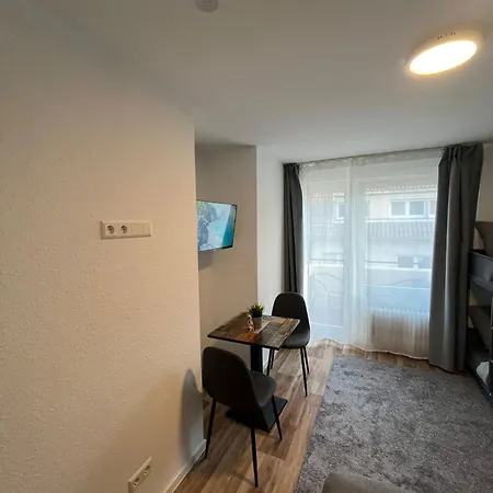 Hub 19 - Mit Balkon Hostal *