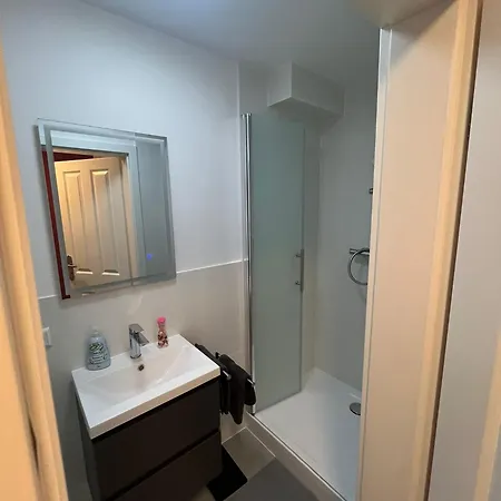 Hostal Hub 19 - Mit Balkon