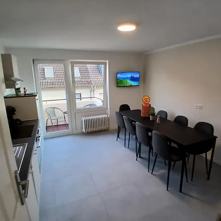 Hub 19 - Mit Balkon Hostal *
